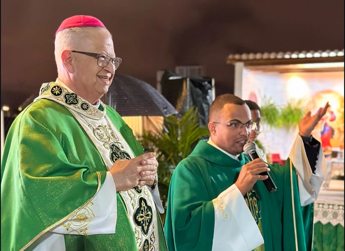 Arcebispo dom Altieri celebra missa em igreja que foi destruída em Mogi