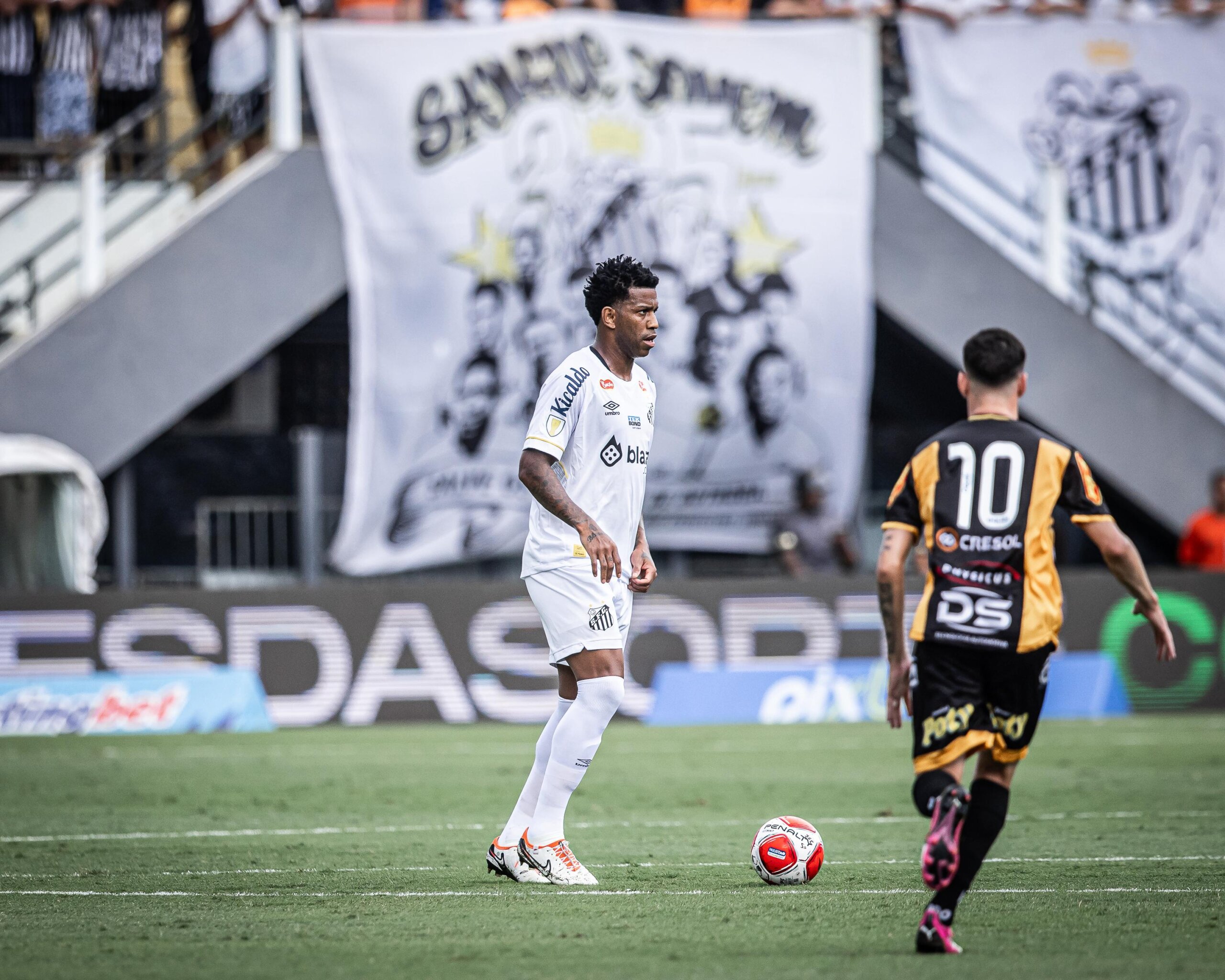 Santos perde para o Novorizontino, que passa o São Paulo no grupo