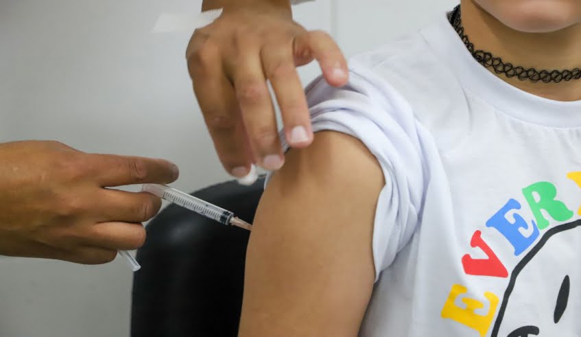 Mogi inicia aplicação da nova vacina contra a Covid-19 nos postos de saúde