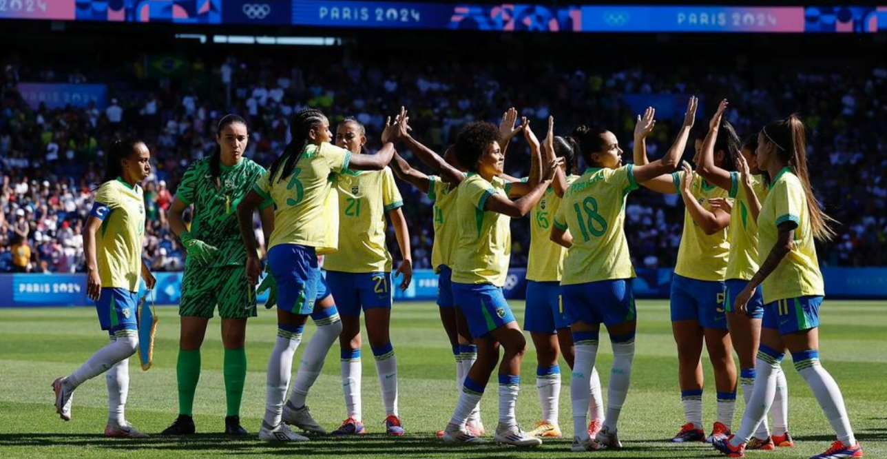 Brasil conquista a prata após derrota para os EUA no futebol feminino