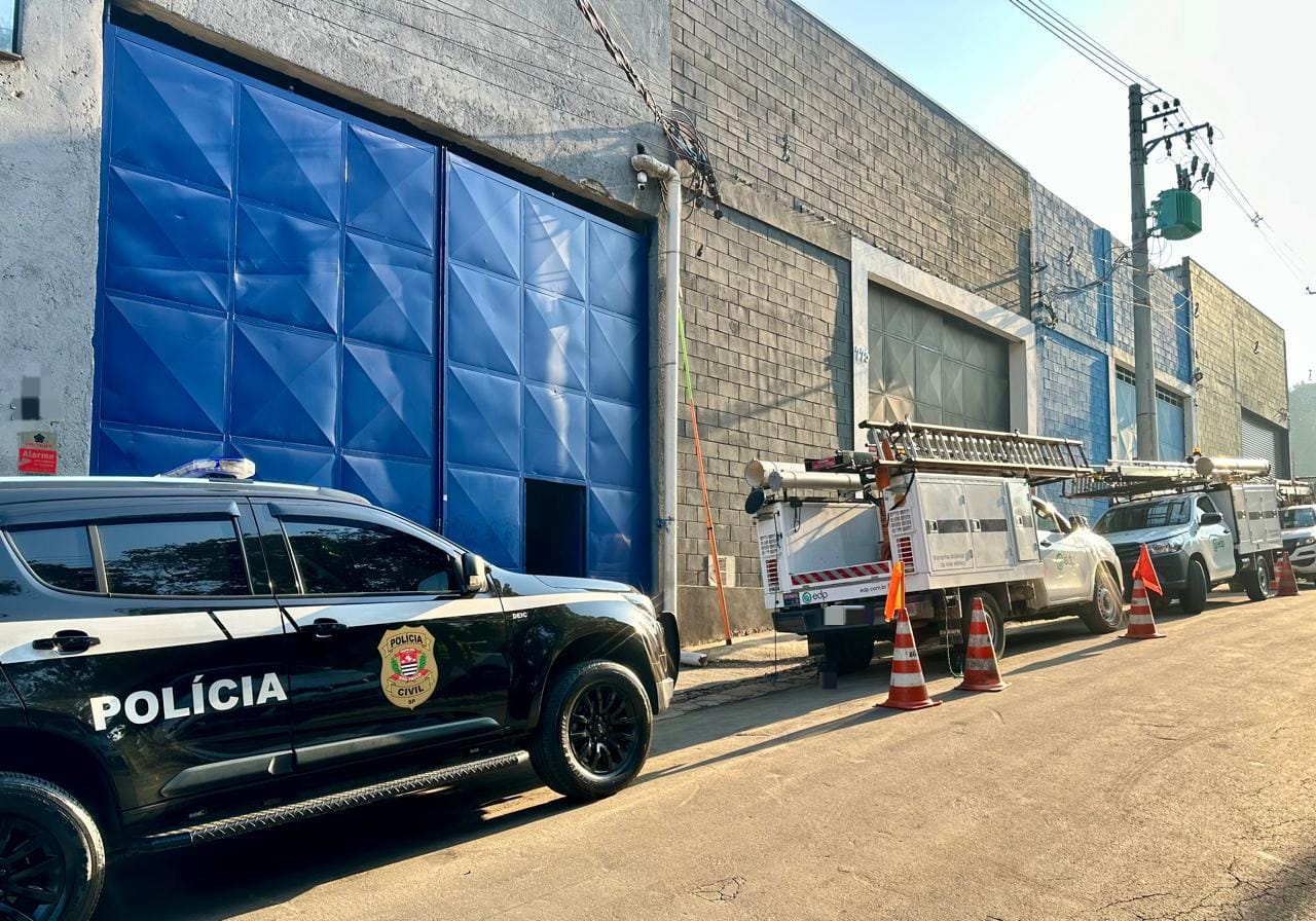 Fábrica em Itaquá é flagrada furtando energia elétrica; prejuízo ultrapassa R$ 20 mil