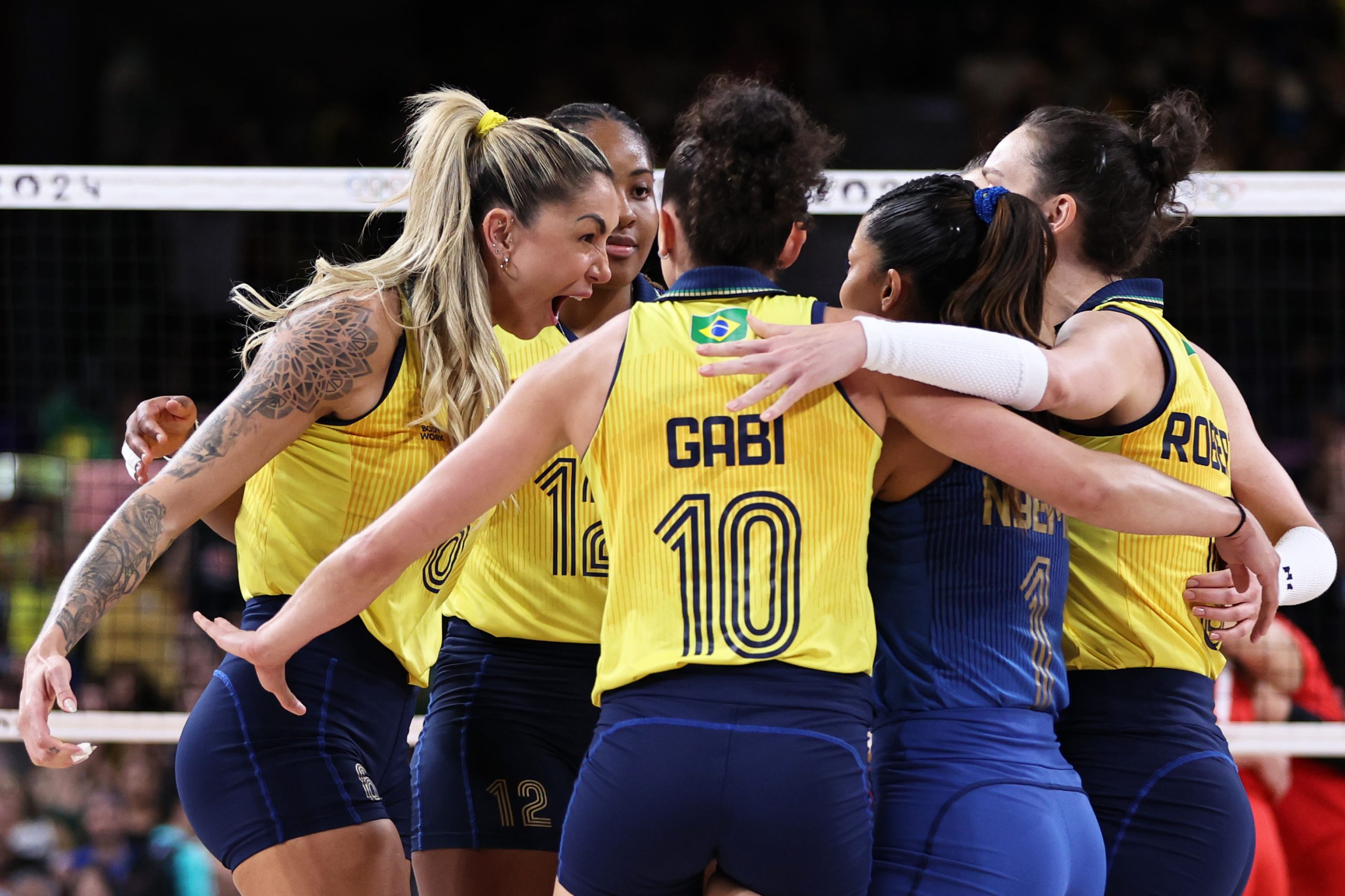 Brasil supera Turquia e conquista bronze no vôlei feminino em Paris