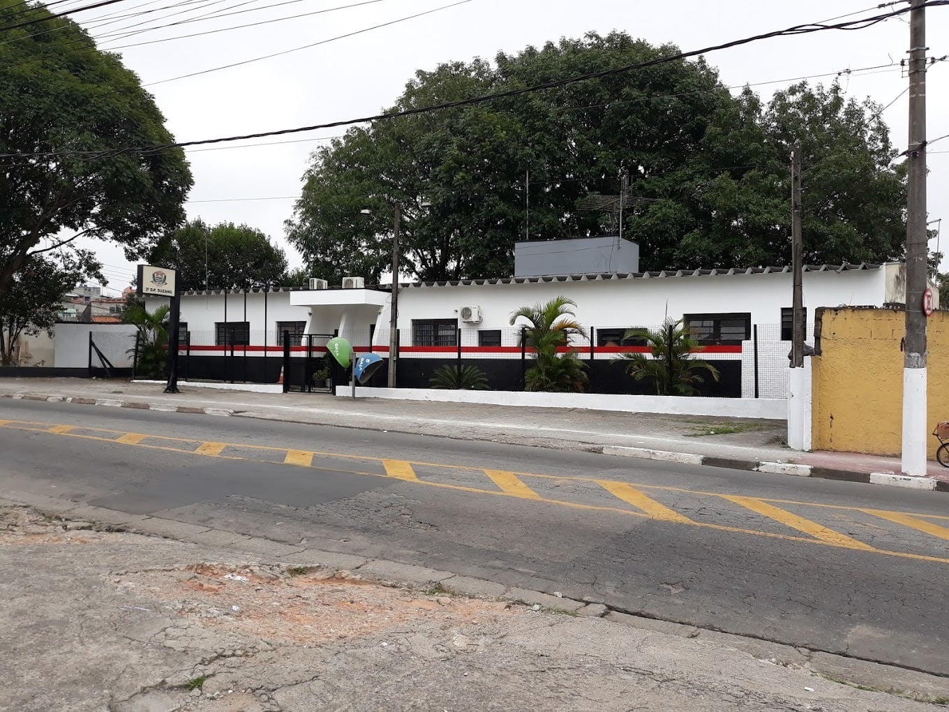 Quadrilha disfarçada de funcionários é presa durante roubo em loja de Suzano