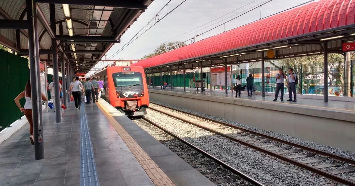Polícia investiga furto de 7 celulares dentro de trem da CPTM, em Poá