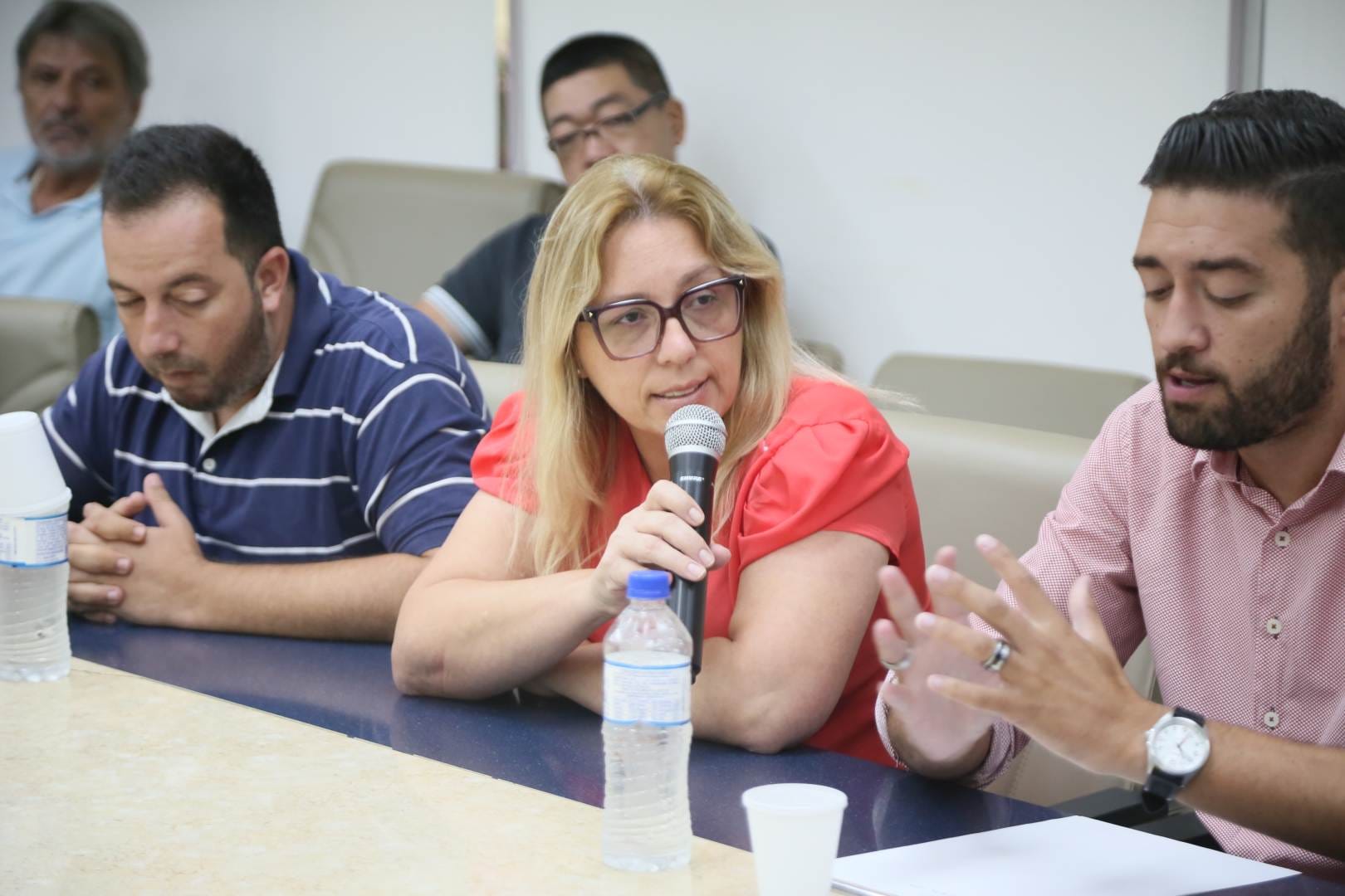 Secretária irá à Câmara para explicar renovação antecipada com empresa de ônibus na próxima quarta-feira