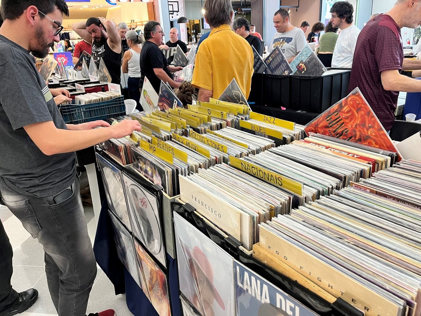 Mogi recebe feira de discos com mais de 5 mil títulos