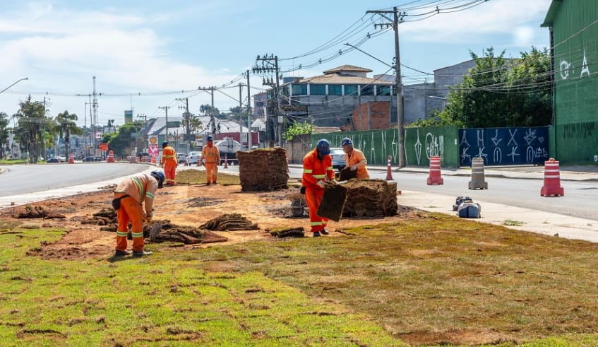 Prefeitura retoma obras e cobra agilidade na conclusão da rotatória em César de Souza