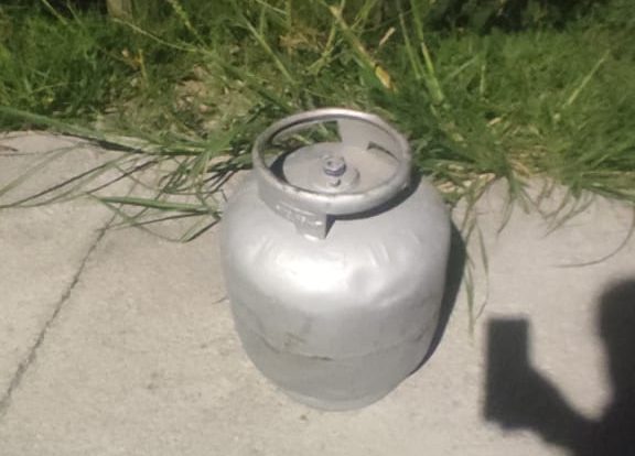 Homem é preso após ser flagrado carregando botijão de gás furtado em Guararema