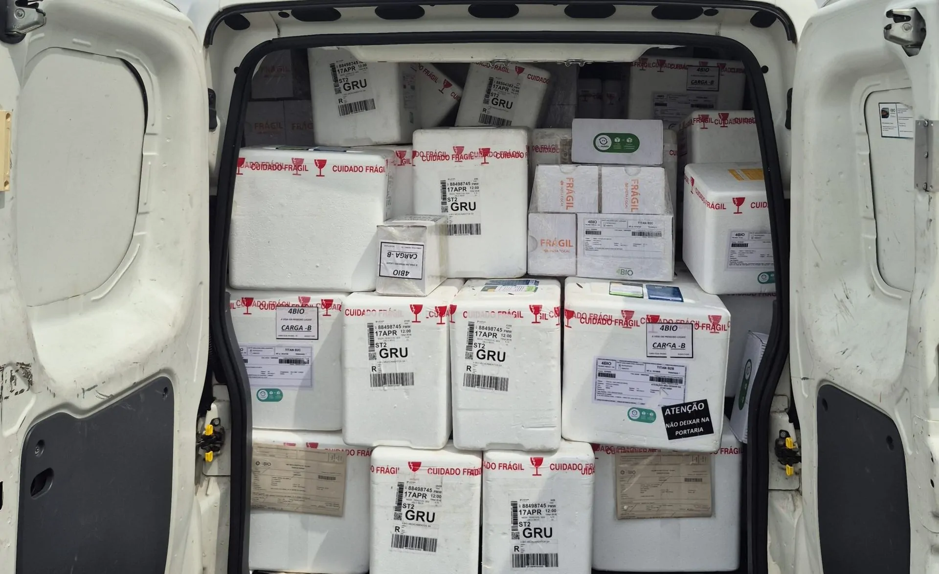 Carga de medicamentos avaliada em R$ 2 mi é recuperada pela Polícia Rodoviária