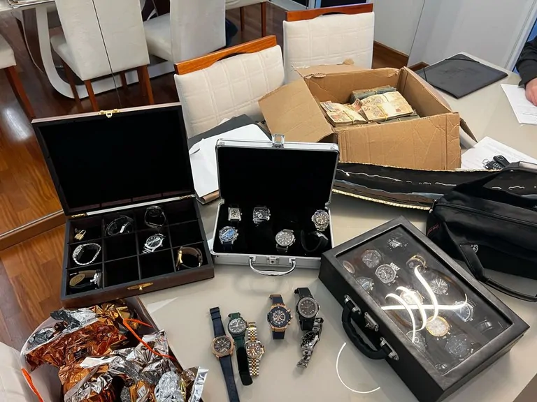 PF mira organização criminosa em Arujá por suspeita de estelionato avaliado em R$ 450 mi
