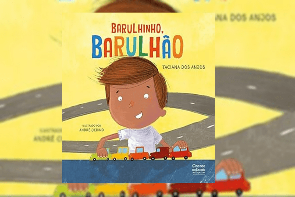 Capa de livro com título e nome do autor, com fundo amarelo e a ilustração de um menino brincando de carrinho