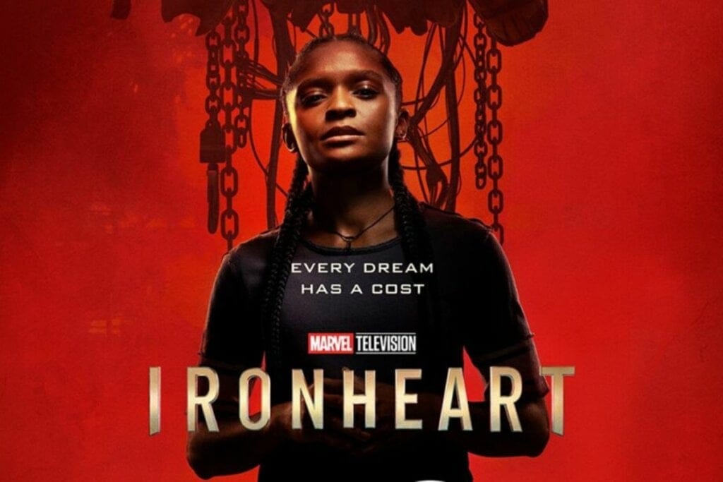 Capa da série Coração de Ferro, com a protagonista usando uma roupa preta e séria, em frente a um fundo vermelho com correntes ao fundo