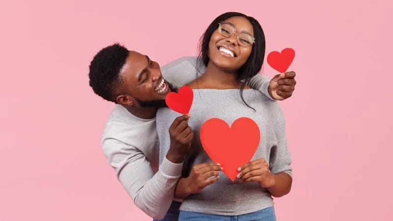 Quando o amor encontra o consumo: reflexões sobre o Dia dos Namorados
