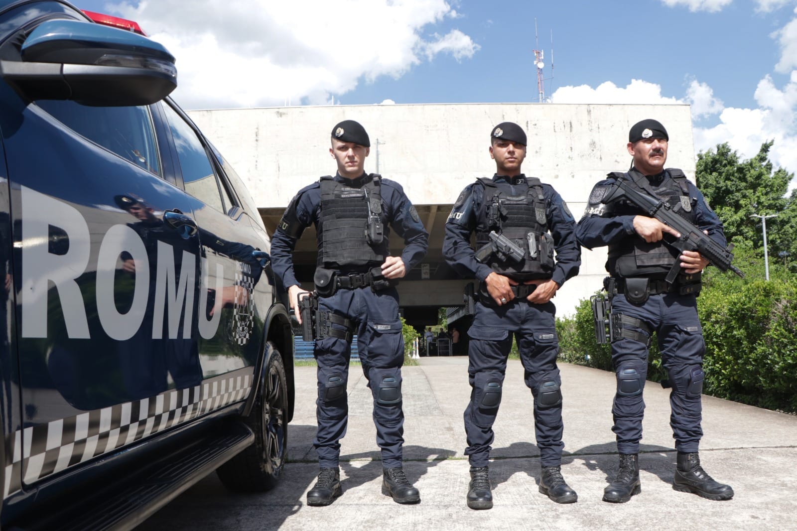 GCM de Suzano prende dupla por furto em residência após denúncia de vizinha