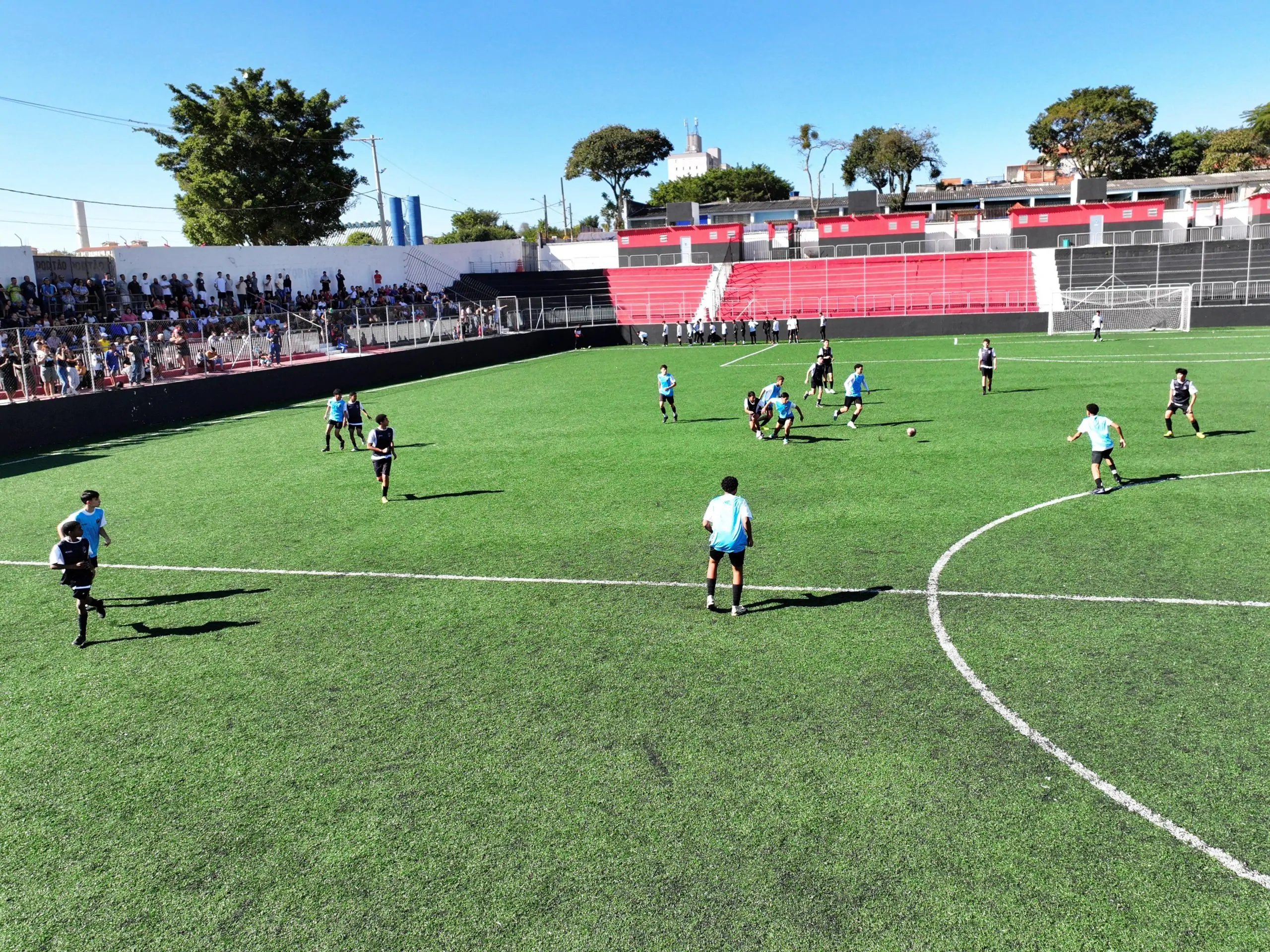 Peneira de futebol em Itaquá é mais concorrida que vestibular da USP