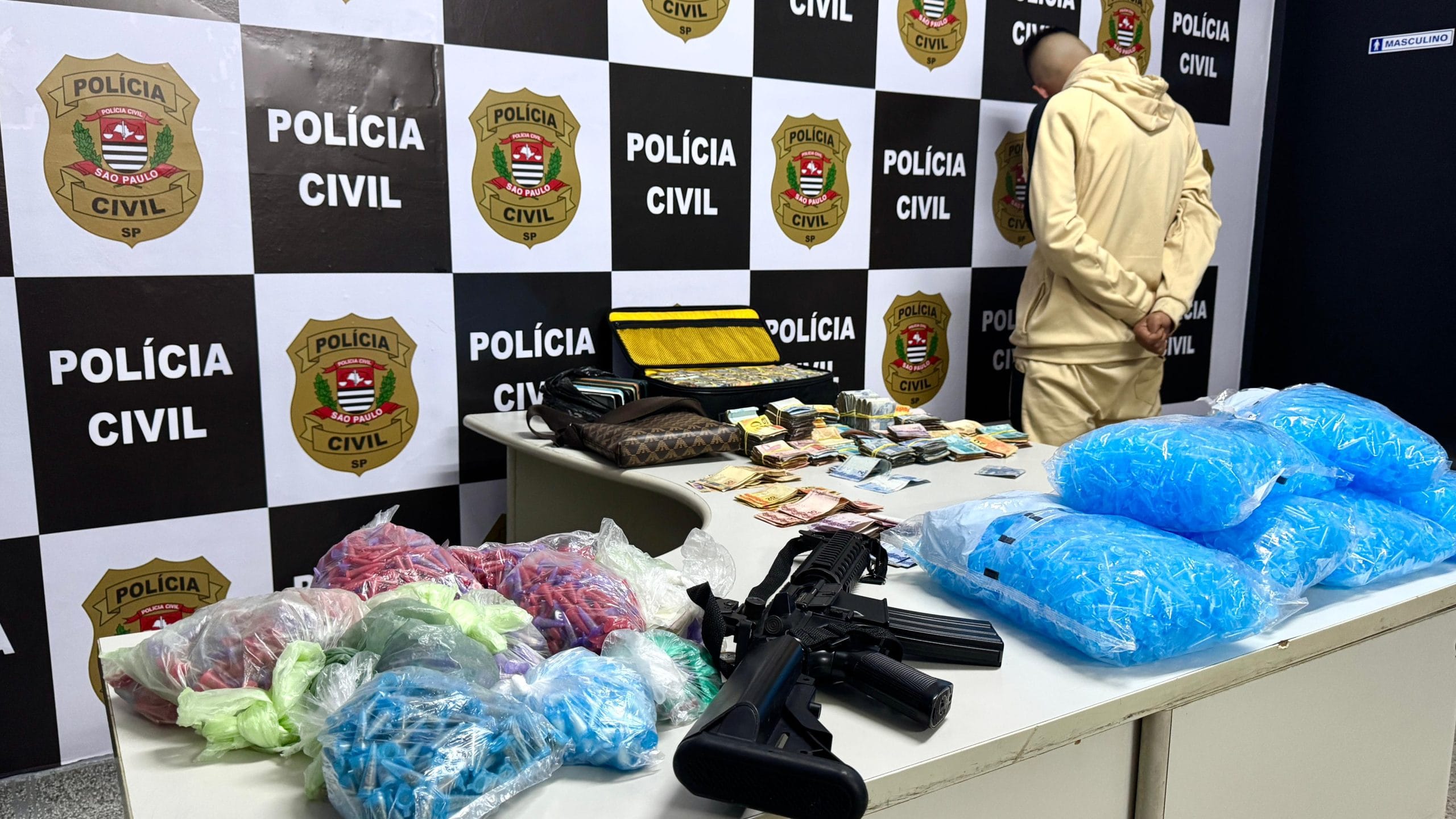 GCM de Itaquá e Polícia Militar estouram “casa cofre” com mais de R$ 42 mil