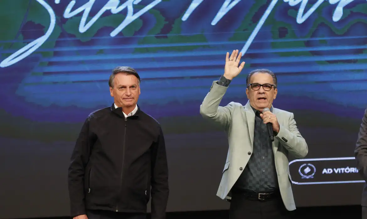 Em áudio a Bolsonaro, Malafaia ataca Eduardo por causa de tarifaço: 'teu filho babaca'