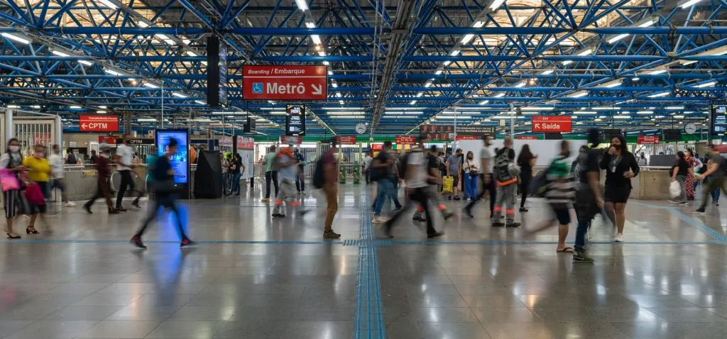 Linha 11-Coral vai funcionar 24h neste final de semana; entenda