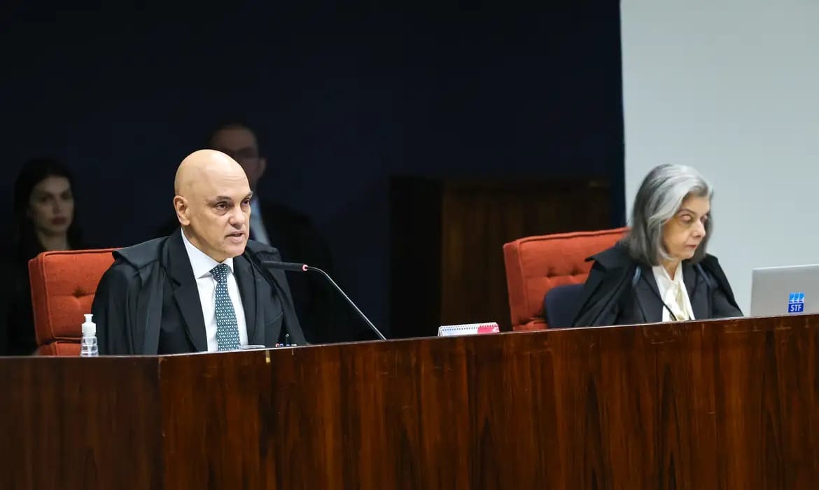 Relatório de Alexandre Moraes resume versões de acusação e defesas