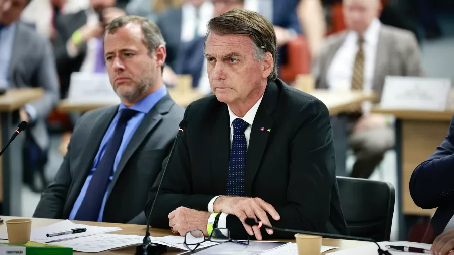 Bolsonaro está 'debilitado' e não irá a julgamento, diz advogado