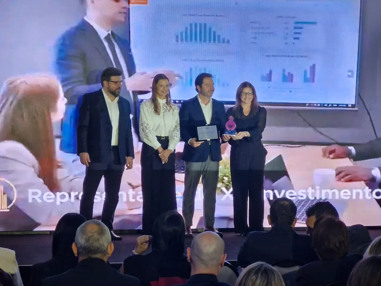 Homenagem às empresas associadas marcam aniversário de quatro anos da AGFE