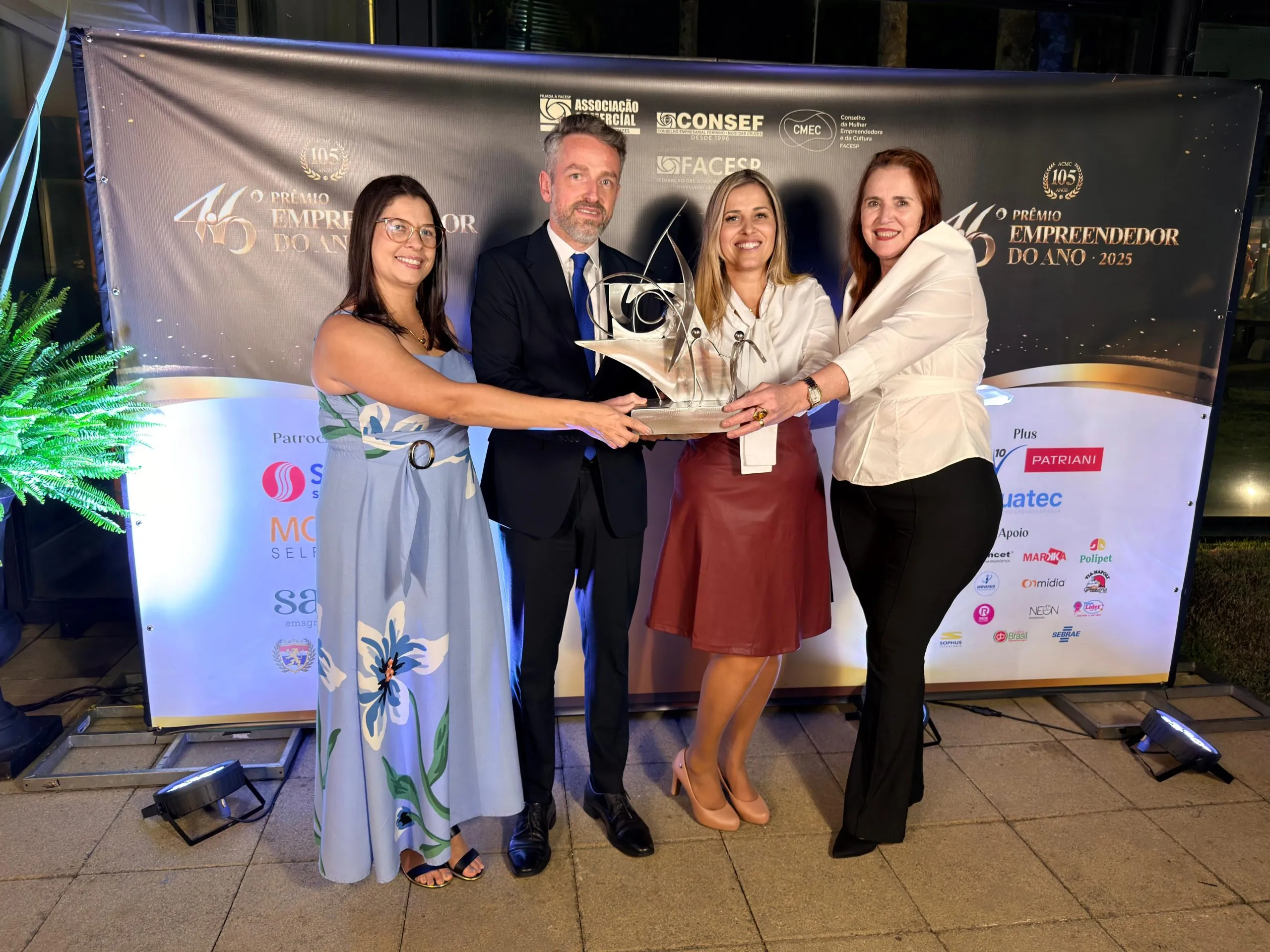 MVM10 é referência em prestação de serviços e recebe prêmio “Empreendedor do Ano”, da ACMC