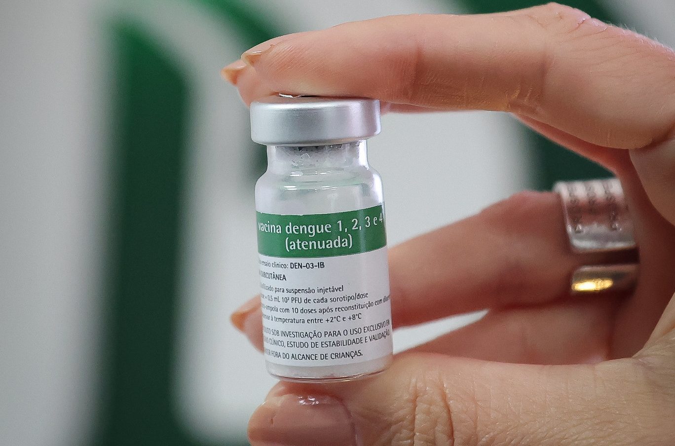 Anvisa aprova registro de vacina 100% nacional contra dengue