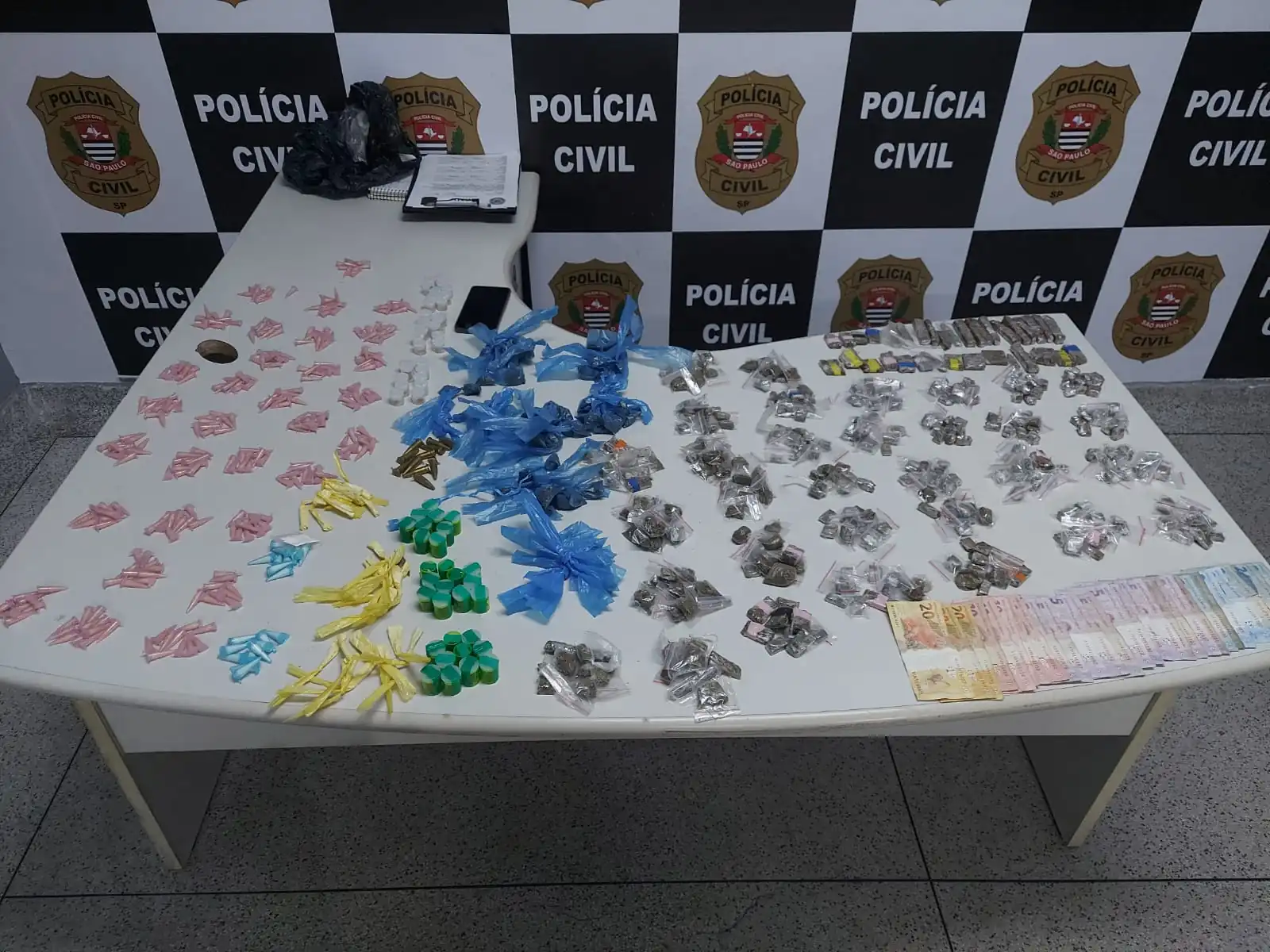 GCM de Poá apreende 817 porções de drogas em residência no Jardim Itamarati