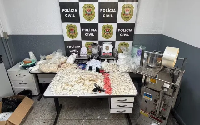 Polícia prende dois e apreende quase 40 kg de cocaína em Itaquaquecetuba