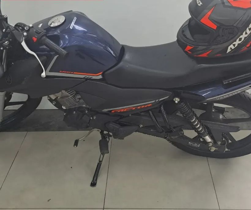 Em fuga com motocicleta roubada, homem é detido após acidente no Jardim Aeroporto