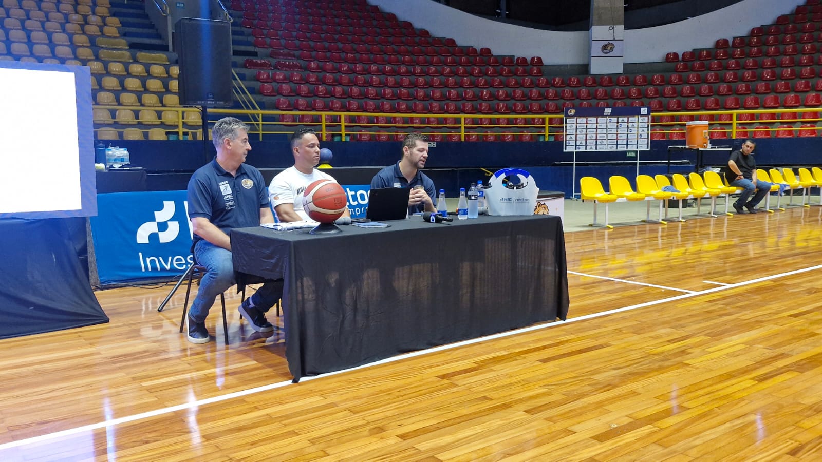 Mogi Basquete defende parceria com iniciativa privada para ginásio Hugo Ramos, mas prefeitura descarta