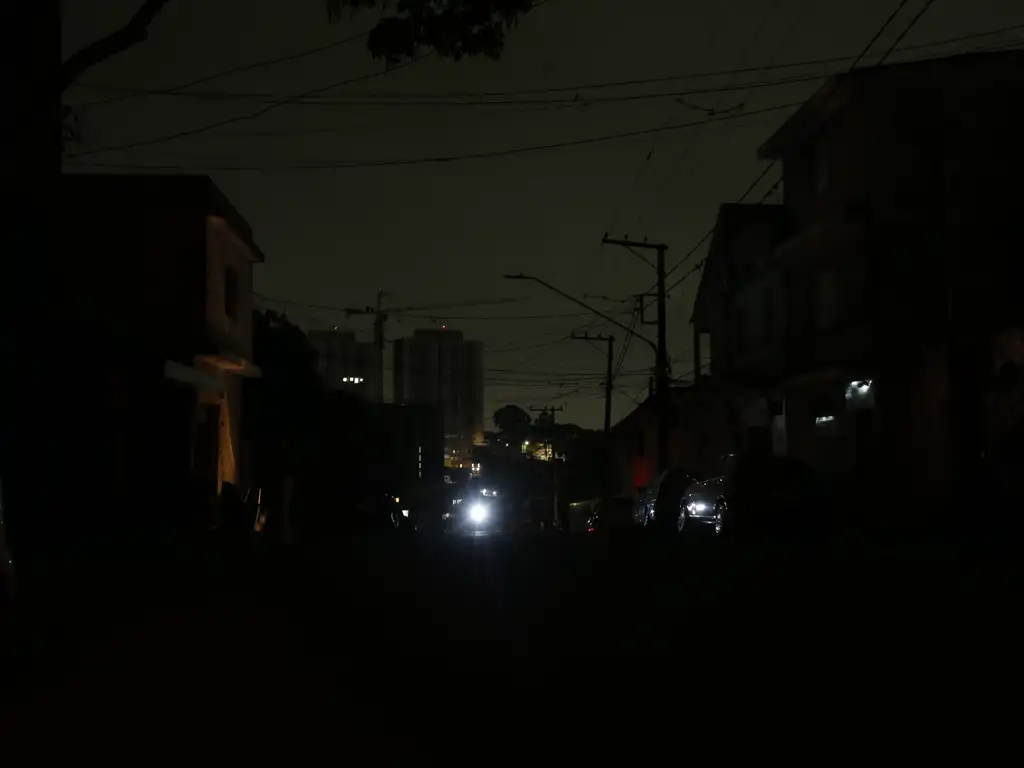 Morador de Mogi das Cruzes fica 44h sem energia após ciclone