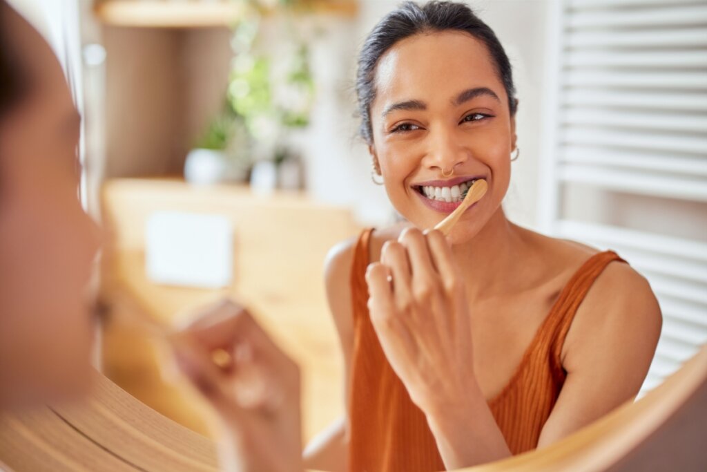 Sensibilidade nos dentes: veja como reduzir o desconforto no verão