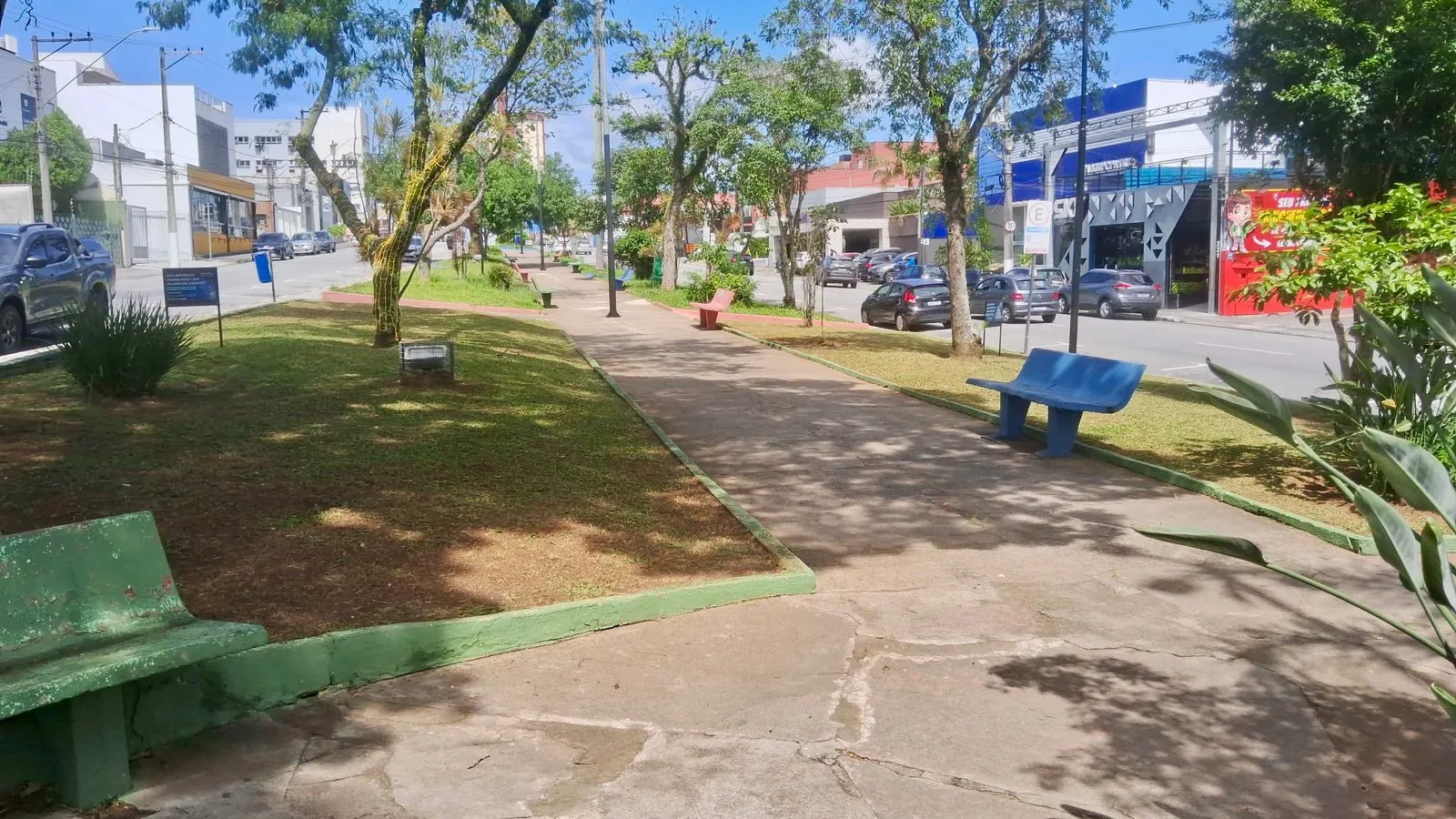 MVM10 adota praças como gesto de cuidado com a cidade