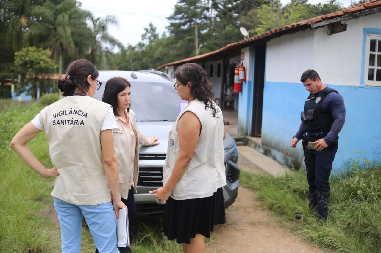 Vigilância Sanitária de Suzano interdita clínica terapêutica irregular em ação conjunta