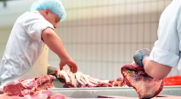 Suzano abre 90 vagas em cursos gratuitos de panificação e açougue; saiba onde se inscrever