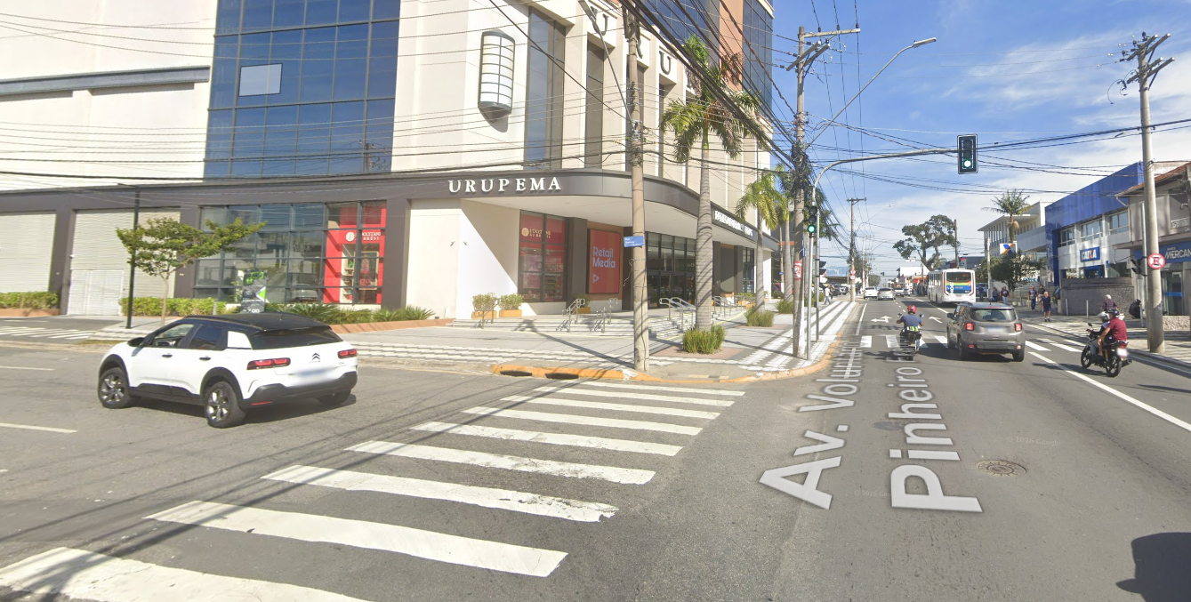 Mãe e filha de 4 anos são atropeladas em avenida de Mogi das Cruzes