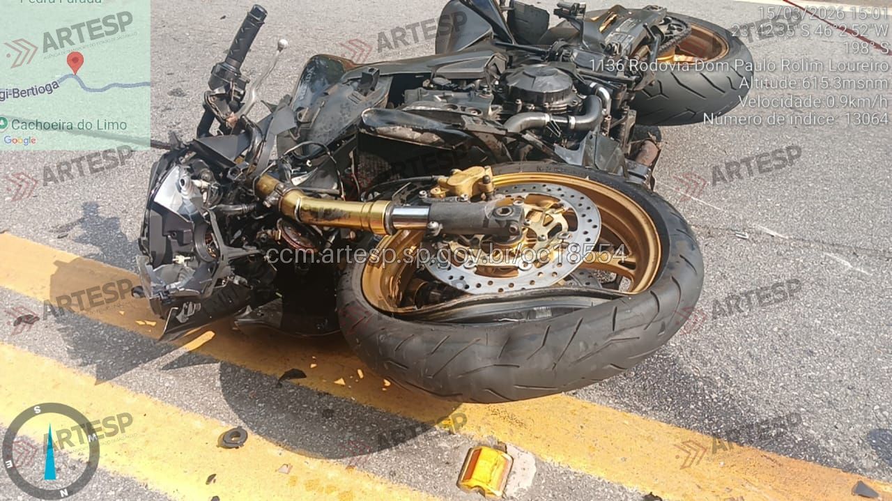 Homem morre após acidente entre moto e caminhonete na Mogi-Bertioga