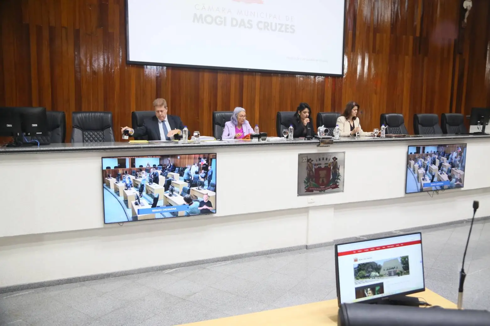 Câmara de Mogi das Cruzes aprova reajuste salarial de servidores municipais