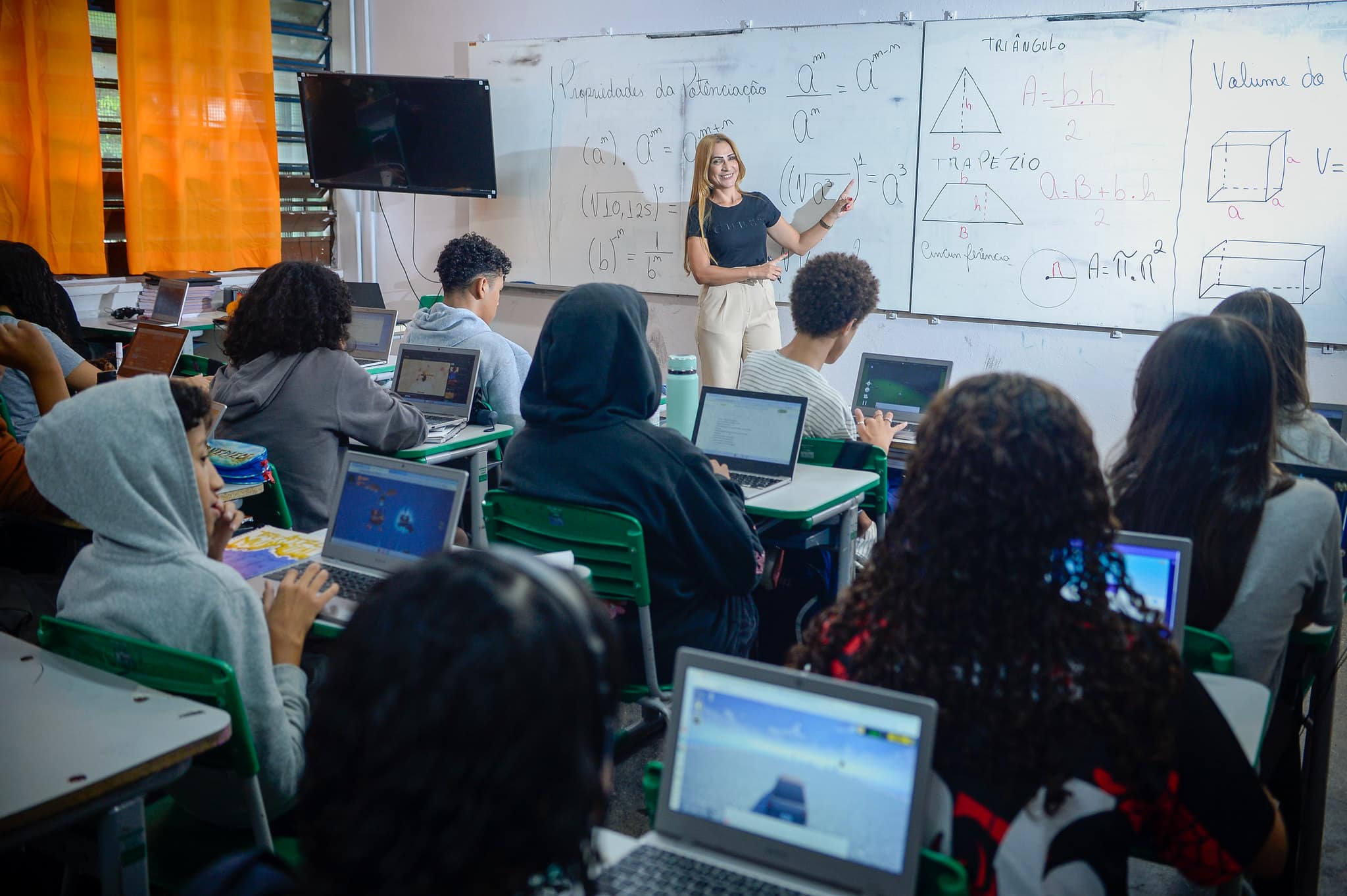 Seduc-SP abre processo seletivo para professores de Ensino Fundamental e Médio