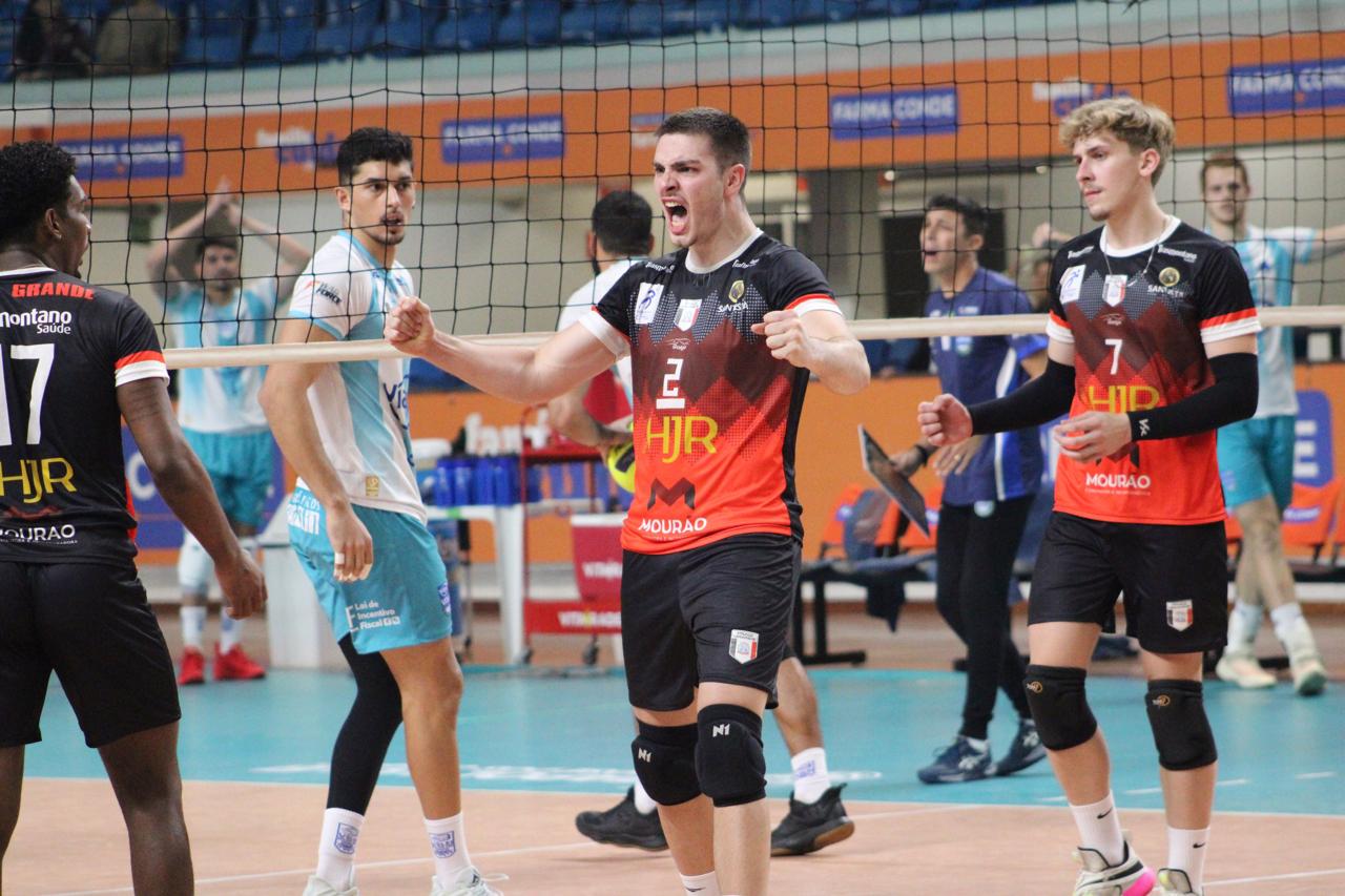 Suzano Vôlei contrata o levantador Matheus Bento