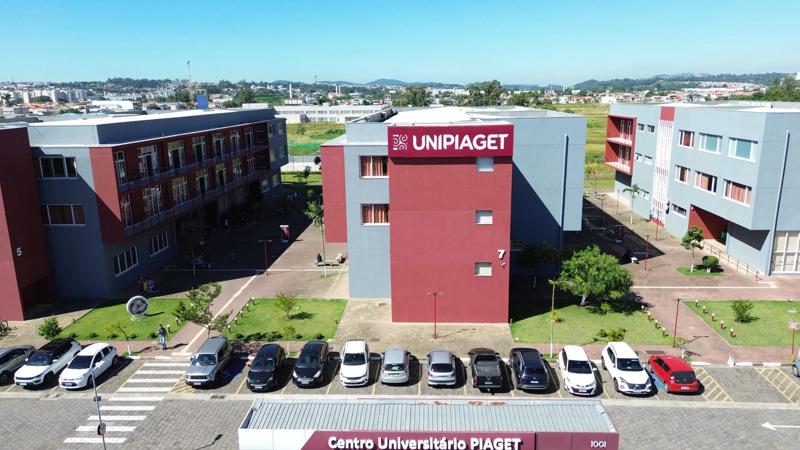 Unipiaget realiza plantão gratuito para orientar contribuintes na declaração do Imposto de Renda 2026