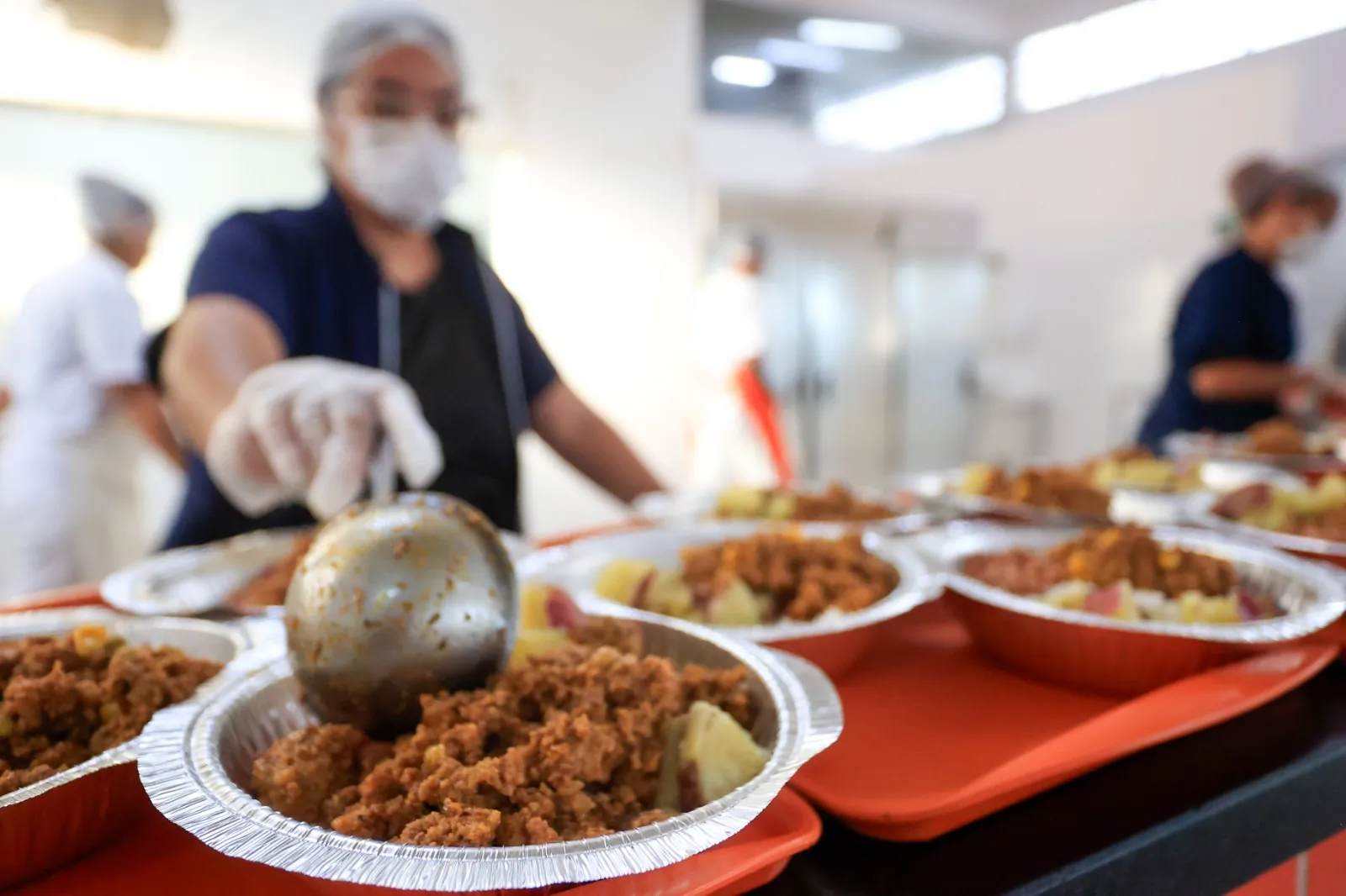 Unidade do Bom Prato em Suzano estará fechada neste domingo (17)