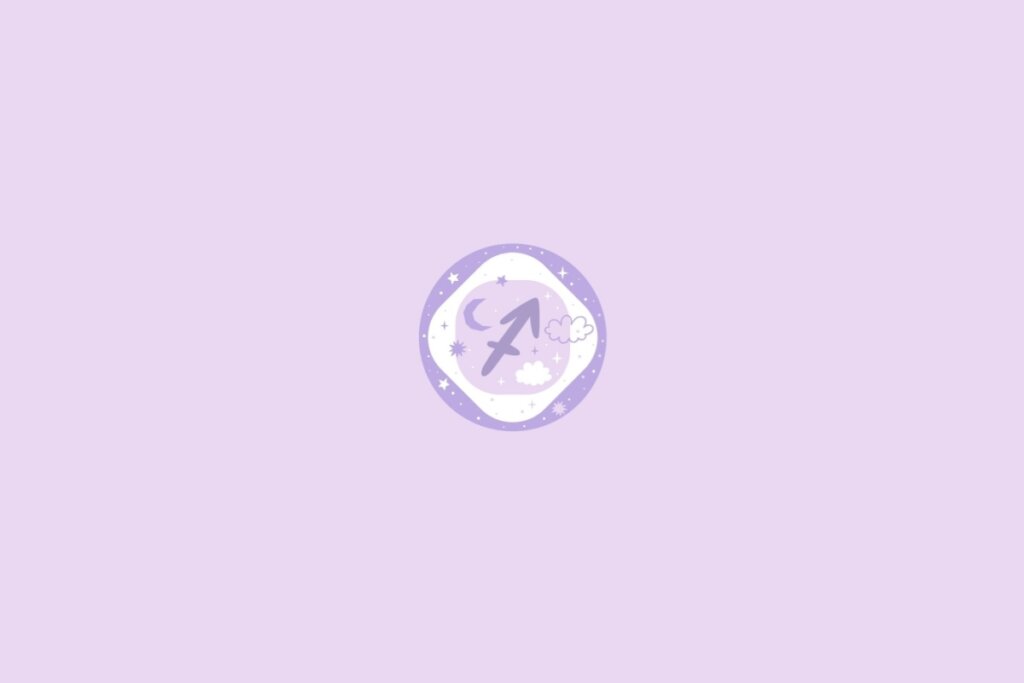 Imagem com fundo lilás com círculo roxo trazendo o símbolo de sagitário e detalhes de nuvens, estrelas e lua