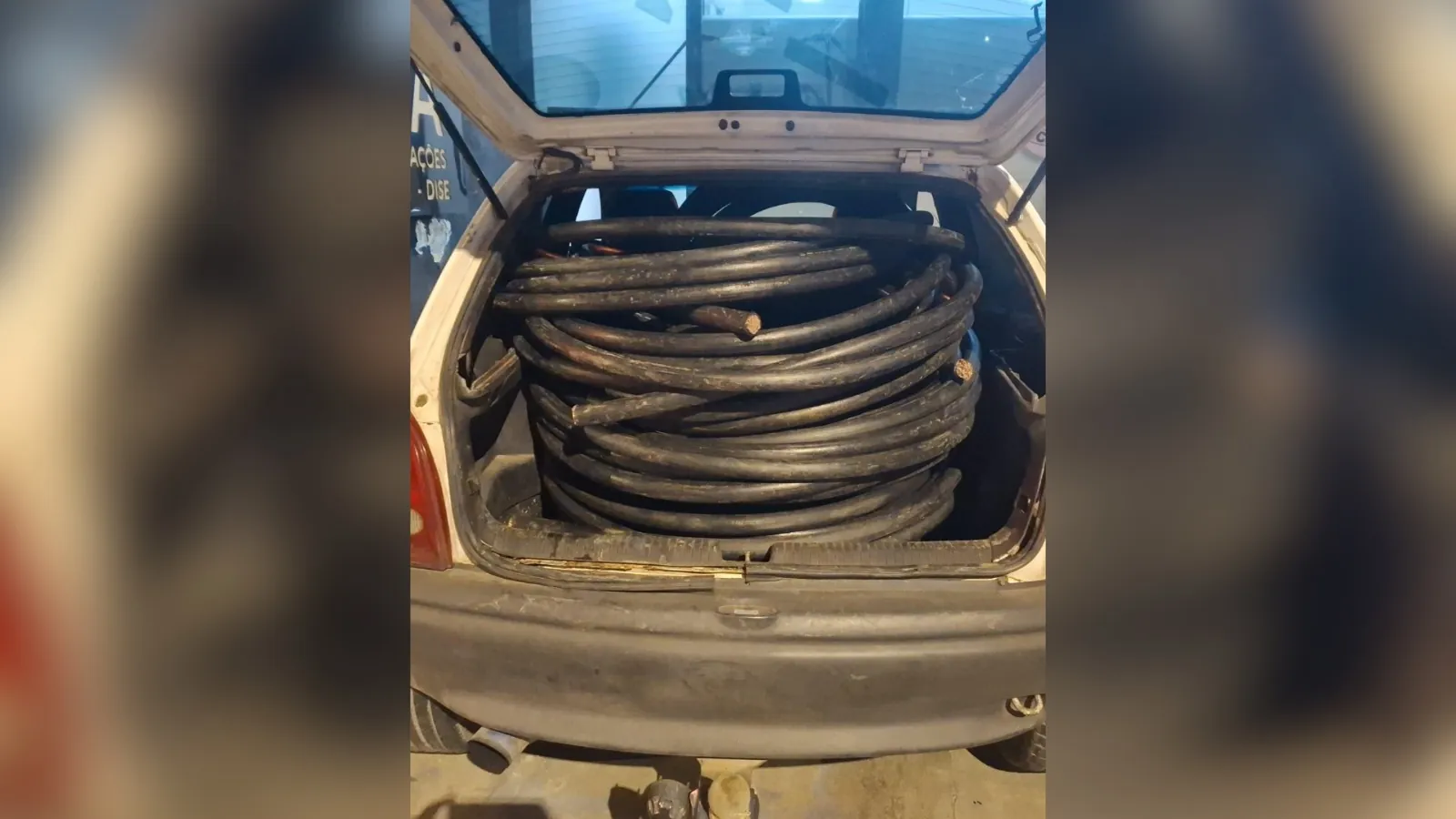 PM prende dupla acusada de furtar R$ 10 mil em cabos telefônicos em Mogi das Cruzes