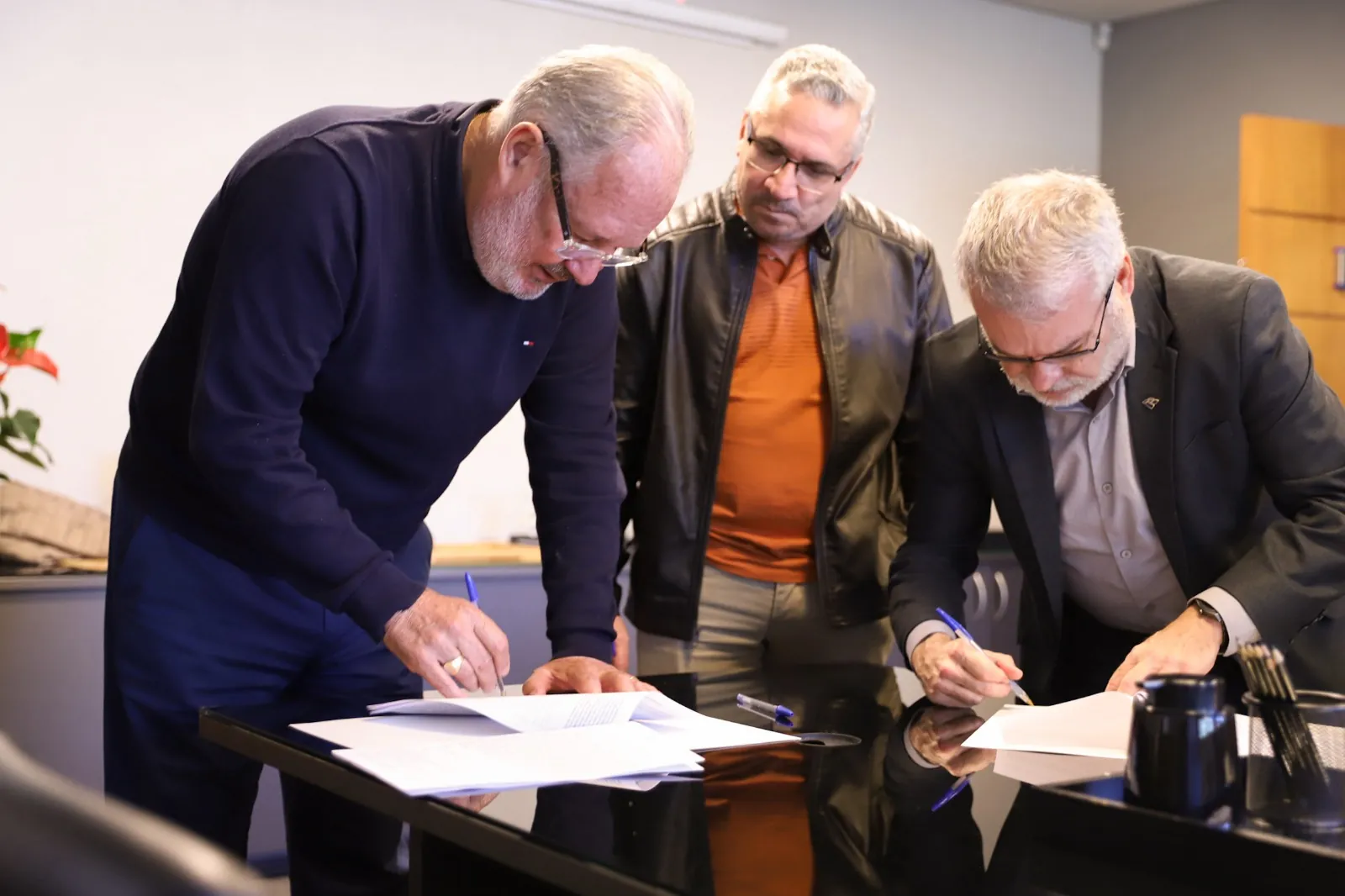 Guararema firma parceria com a Receita Federal para implantar Ponto de Atendimento Virtual