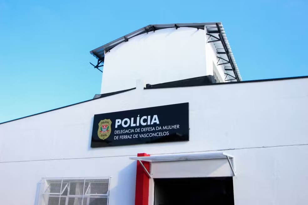Homem é preso em Itapeva acusado de abusar sexualmente de enteada de 15 anos em Ferraz