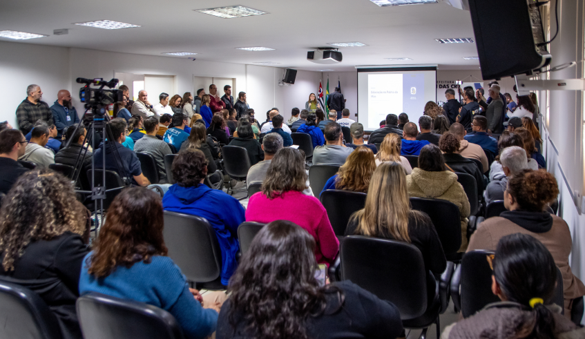 Mogi das Cruzes lança ‘Educação na Palma da Mão’, aplicativo que reúne serviços da rede municipal de ensino