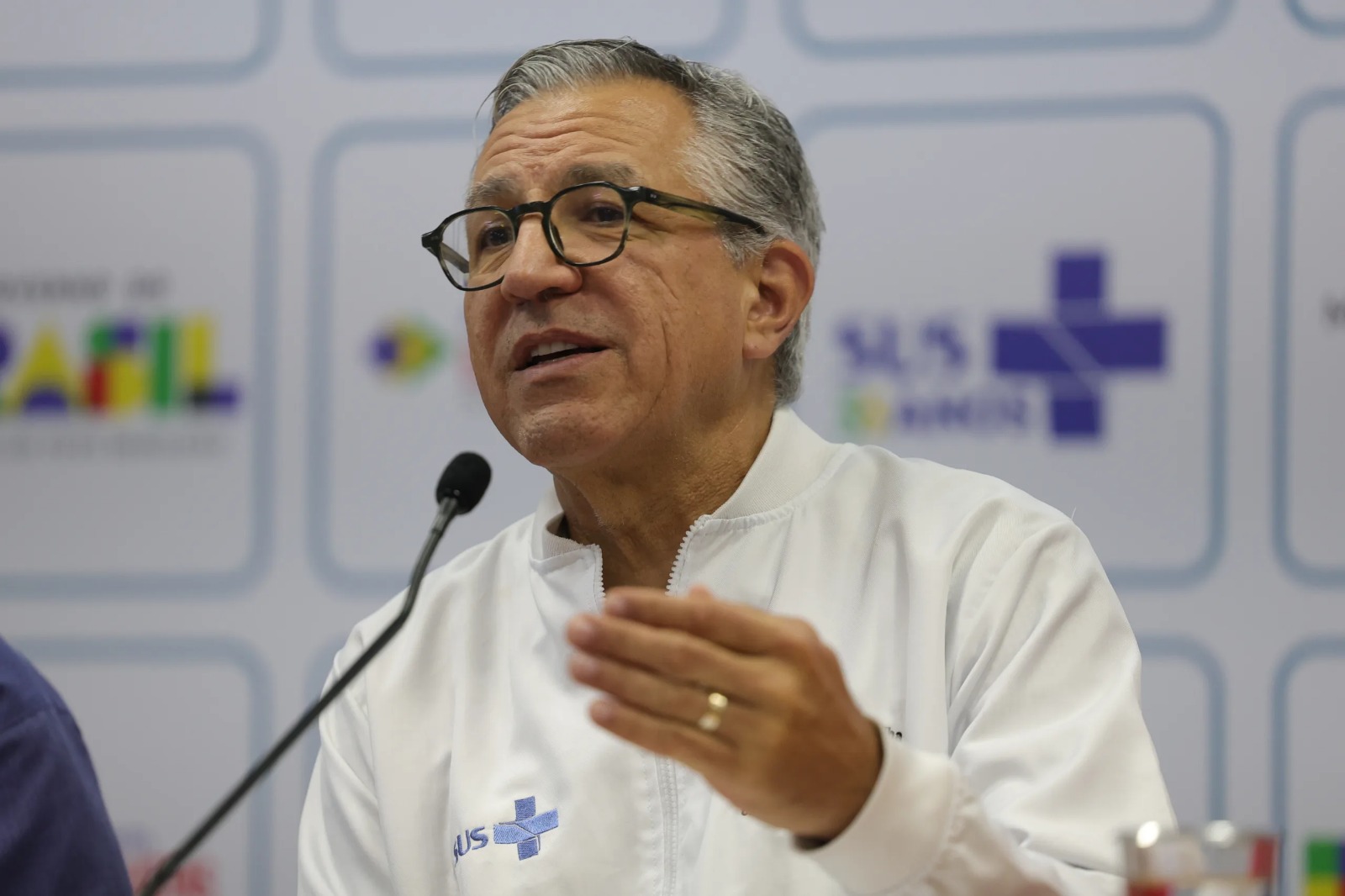 Ministro da Saúde destaca R$ 15 milhões enviados ao Hospital Federal de Suzano, mas não dá prazo para entrega