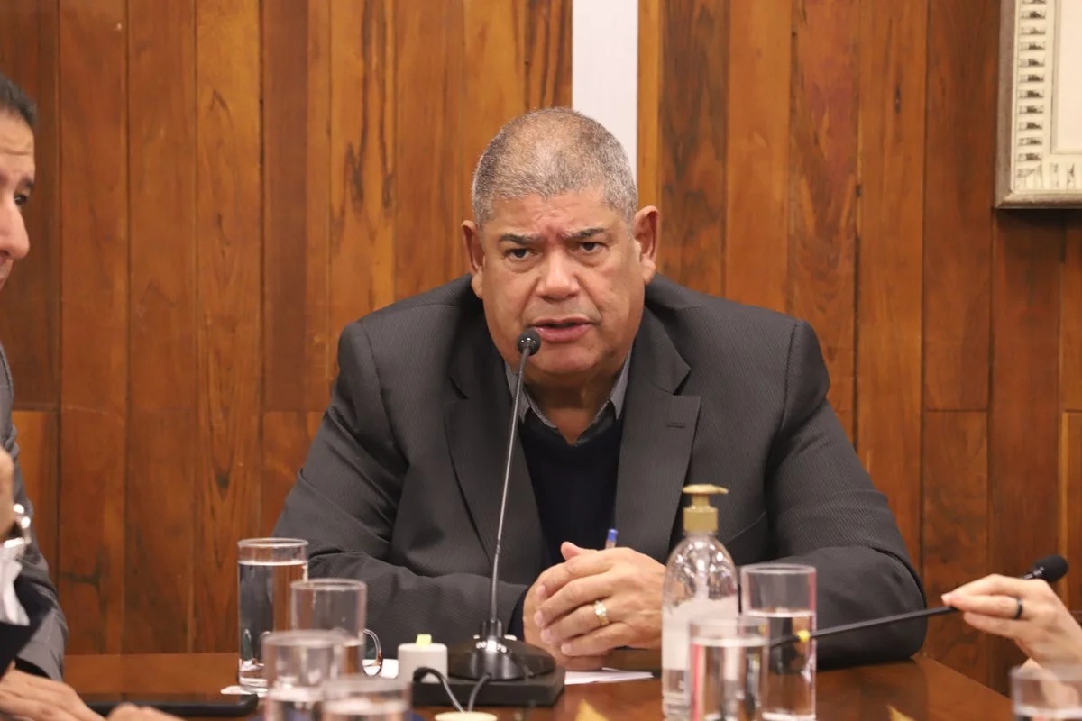 Polícia Civil afasta delegados, investigador e carcereiro por suspeita de regalias a Milton Leite, preso em Mogi